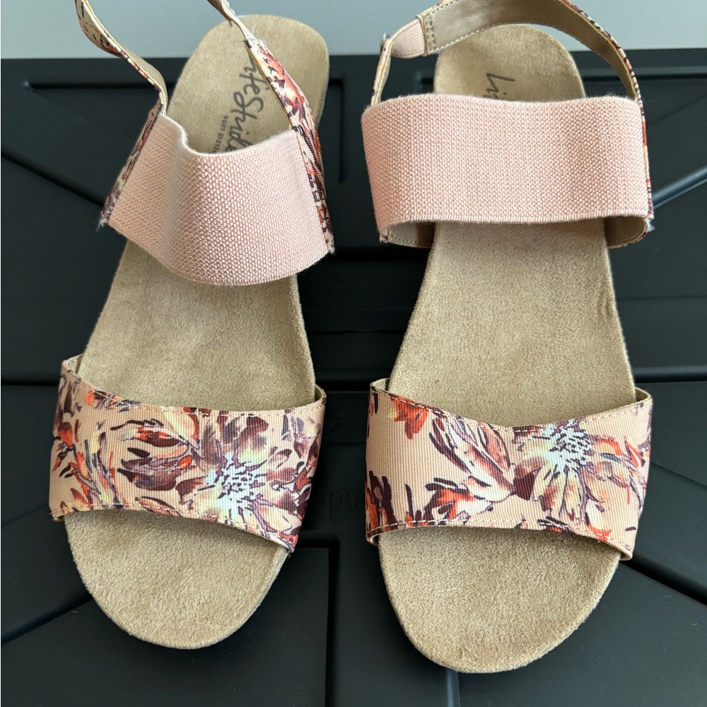Life Stride Blush Multicolored Floral Pattern Size 6.5